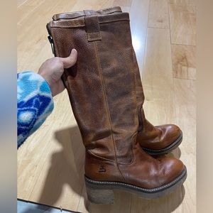 Brown knee-high leather boots made in Portugal 7